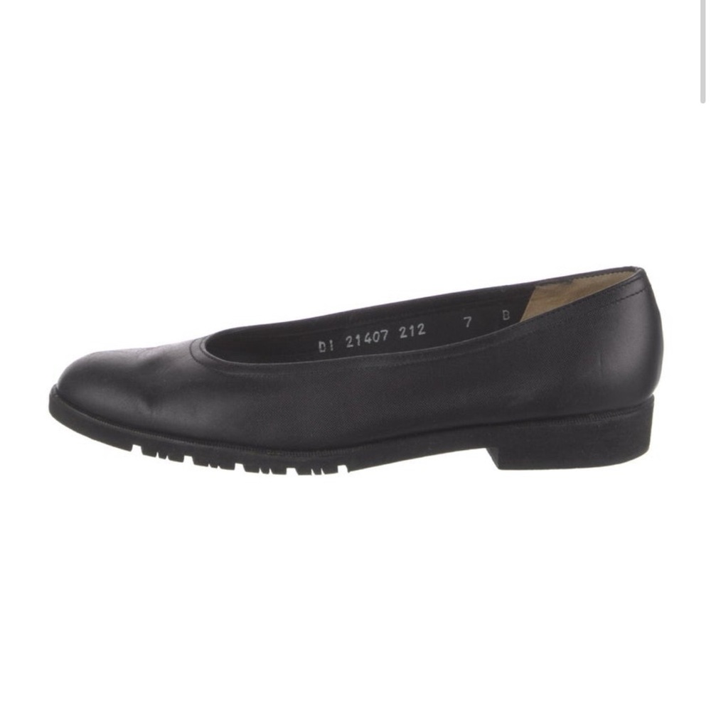 Ferragamo Leather Flats